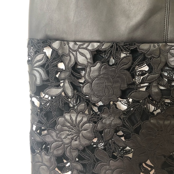 Stunning cut out skirt - Picture 4 of 9